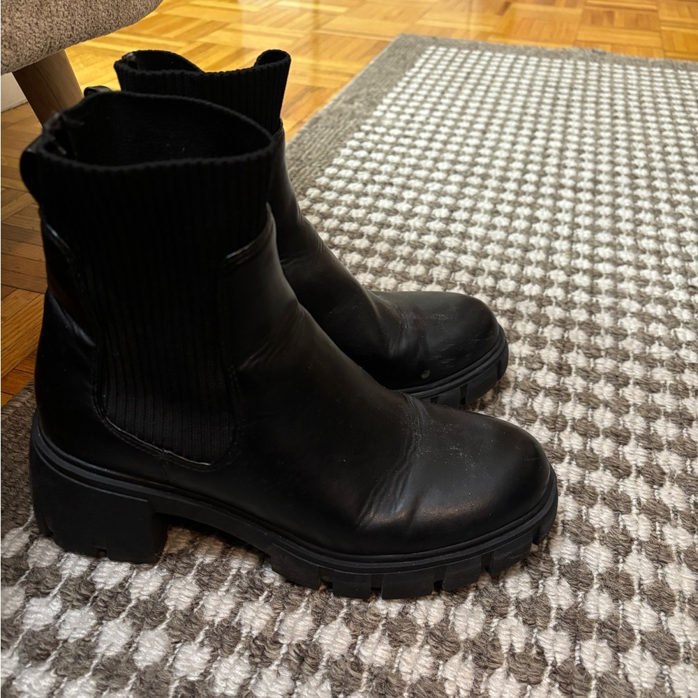 Chelsea boots - Picture 2 of 3